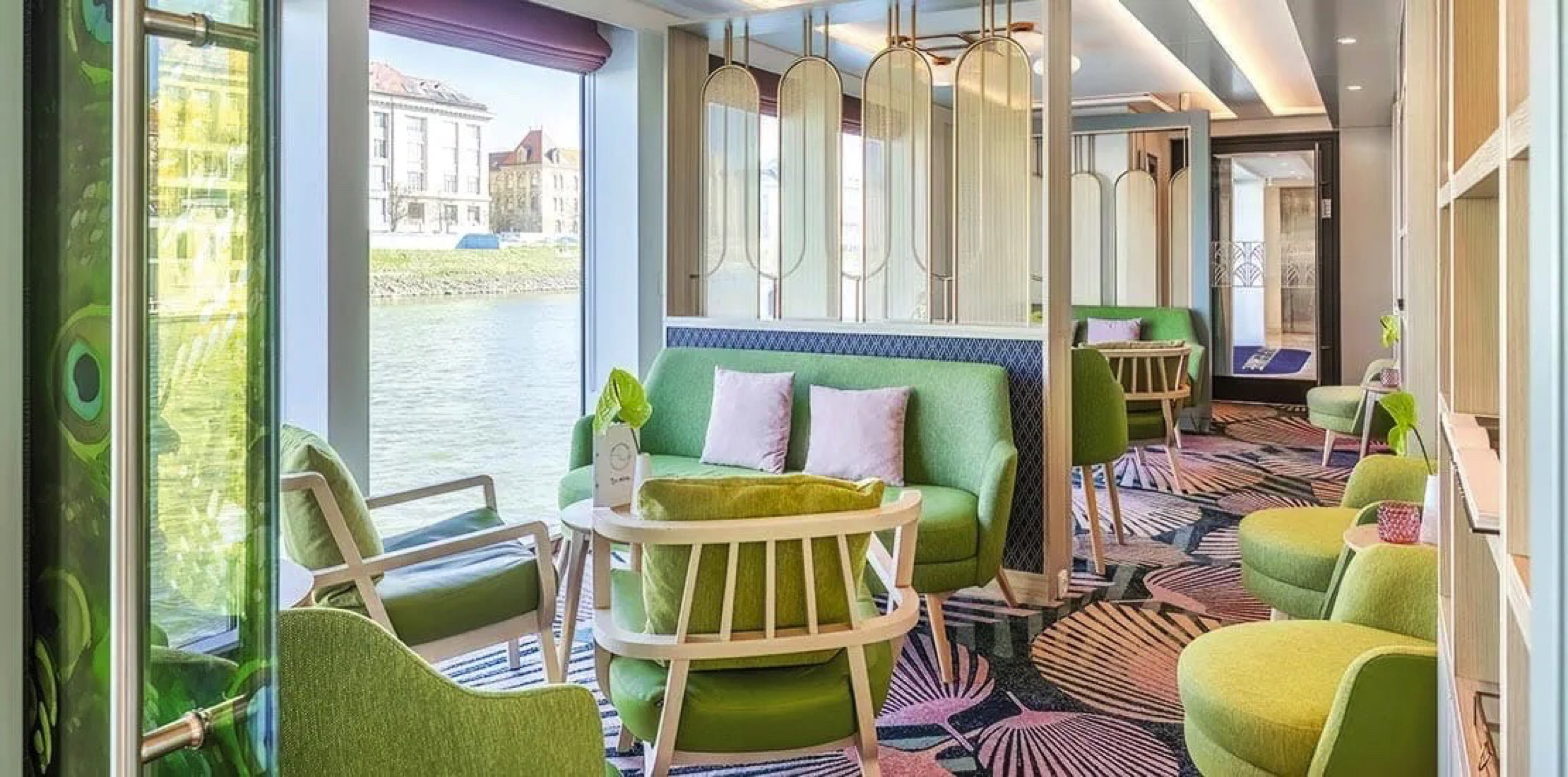 Spirit of the Danube - The Belvedere Lounge